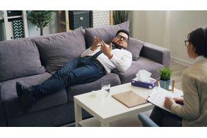 Uwięzieni w środku: jak emocje wpływają na nasze zdrowie autorstwa SLF24 we współpracy z NadaUp