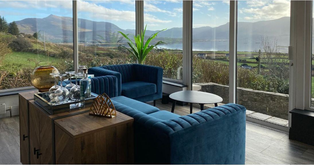 Dopaminowy wystrój: jak kolorowe sofy mogą poprawić Twój nastrój